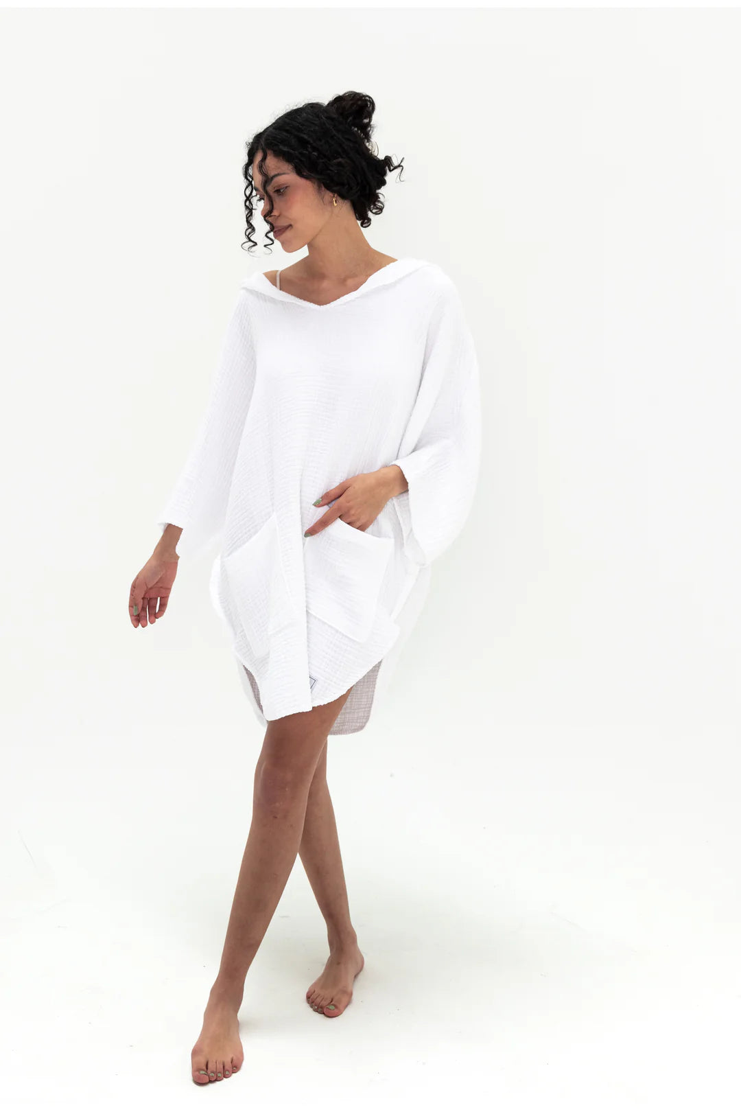 The Cocoon Surf Poncho in Seashell