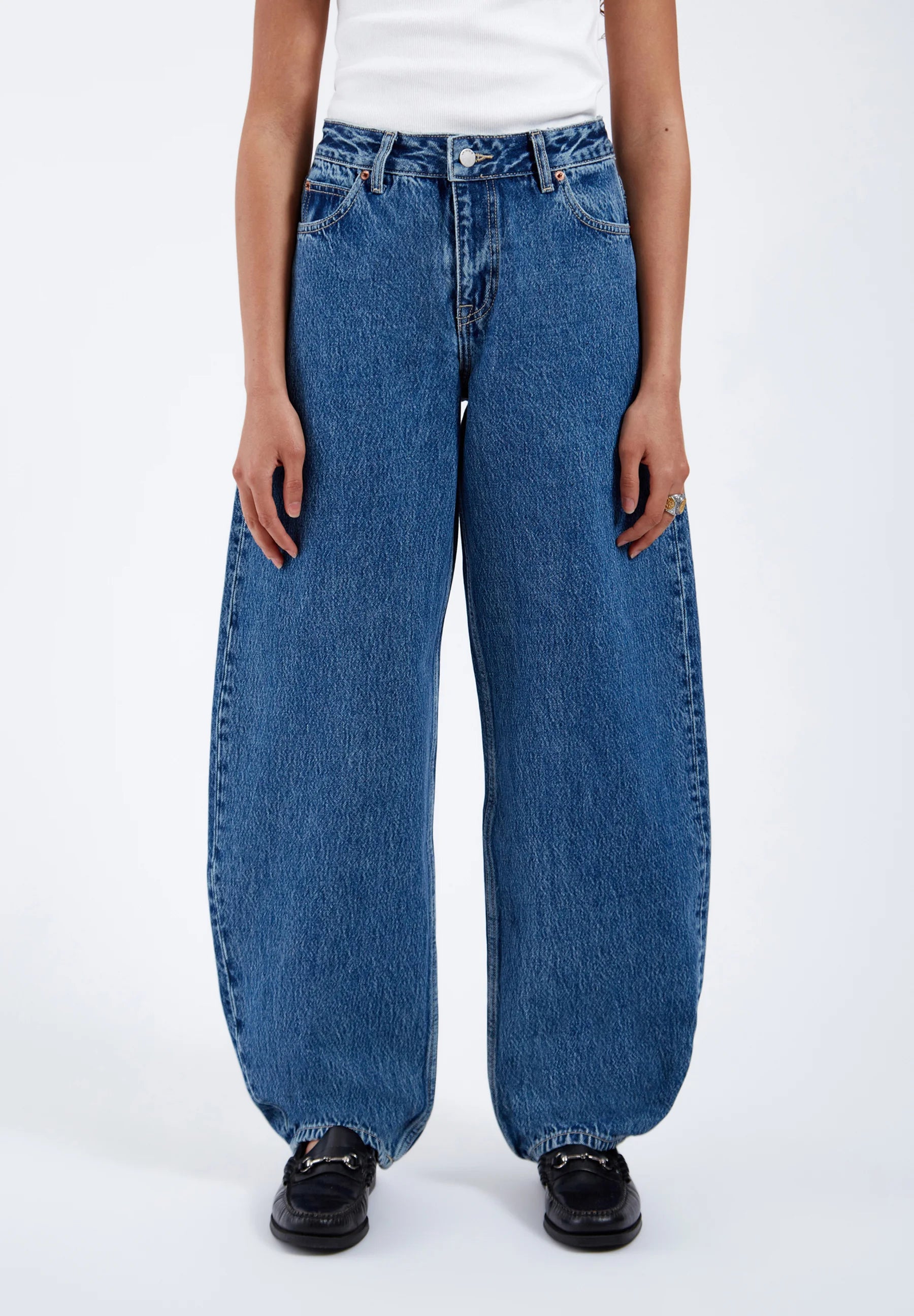 Nanci Jeans In Stream Mid Retro