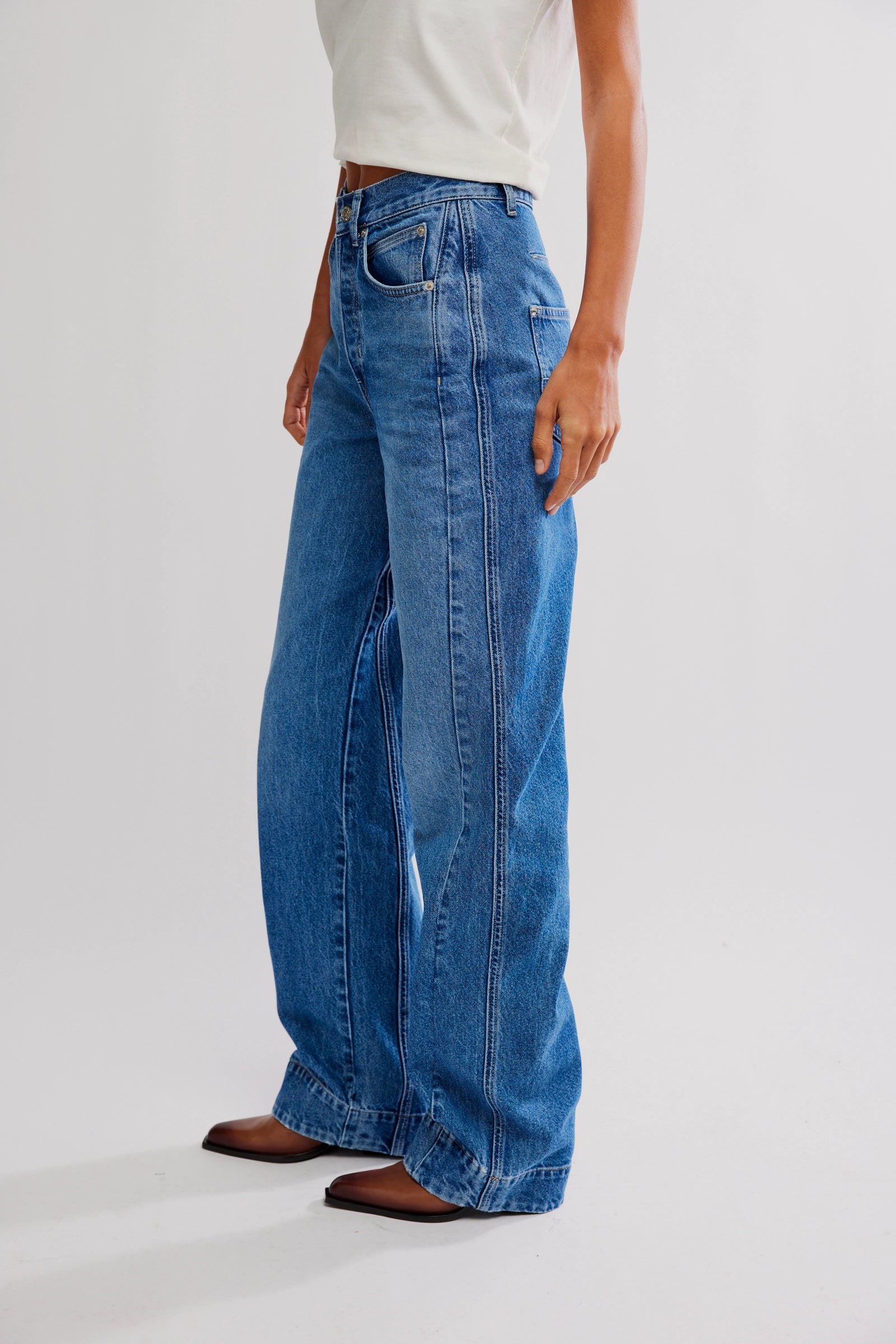 Stick Around Slim Curve Jeans In Stay For The Morning