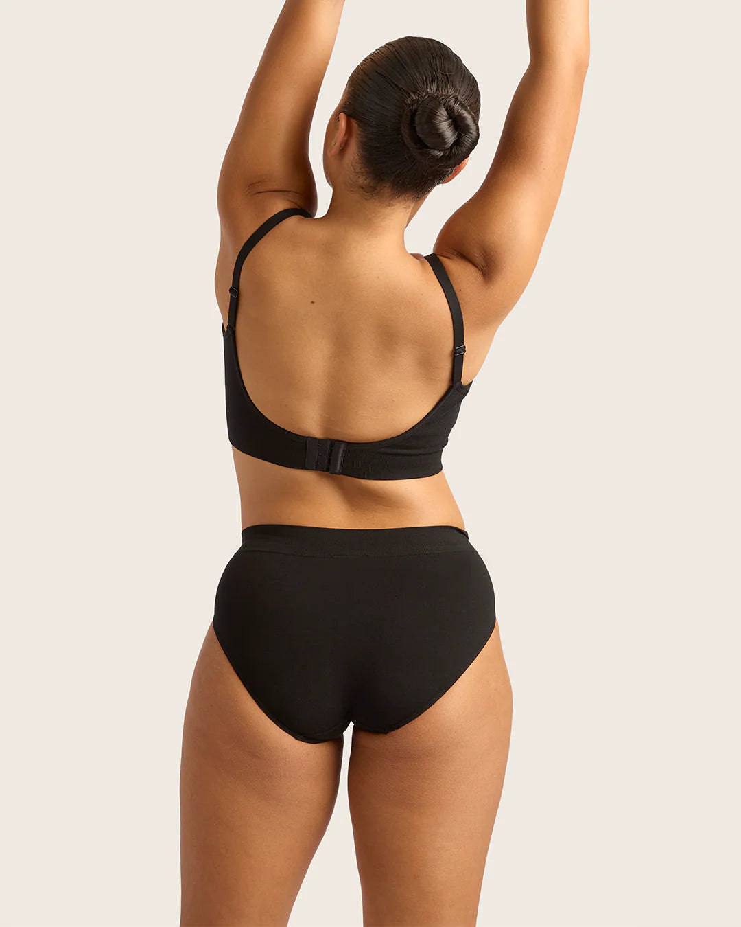 Wireless Low Back Bra In Black