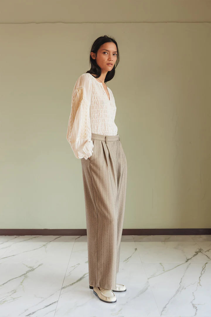 Tailored Pleated Trousers In Grey