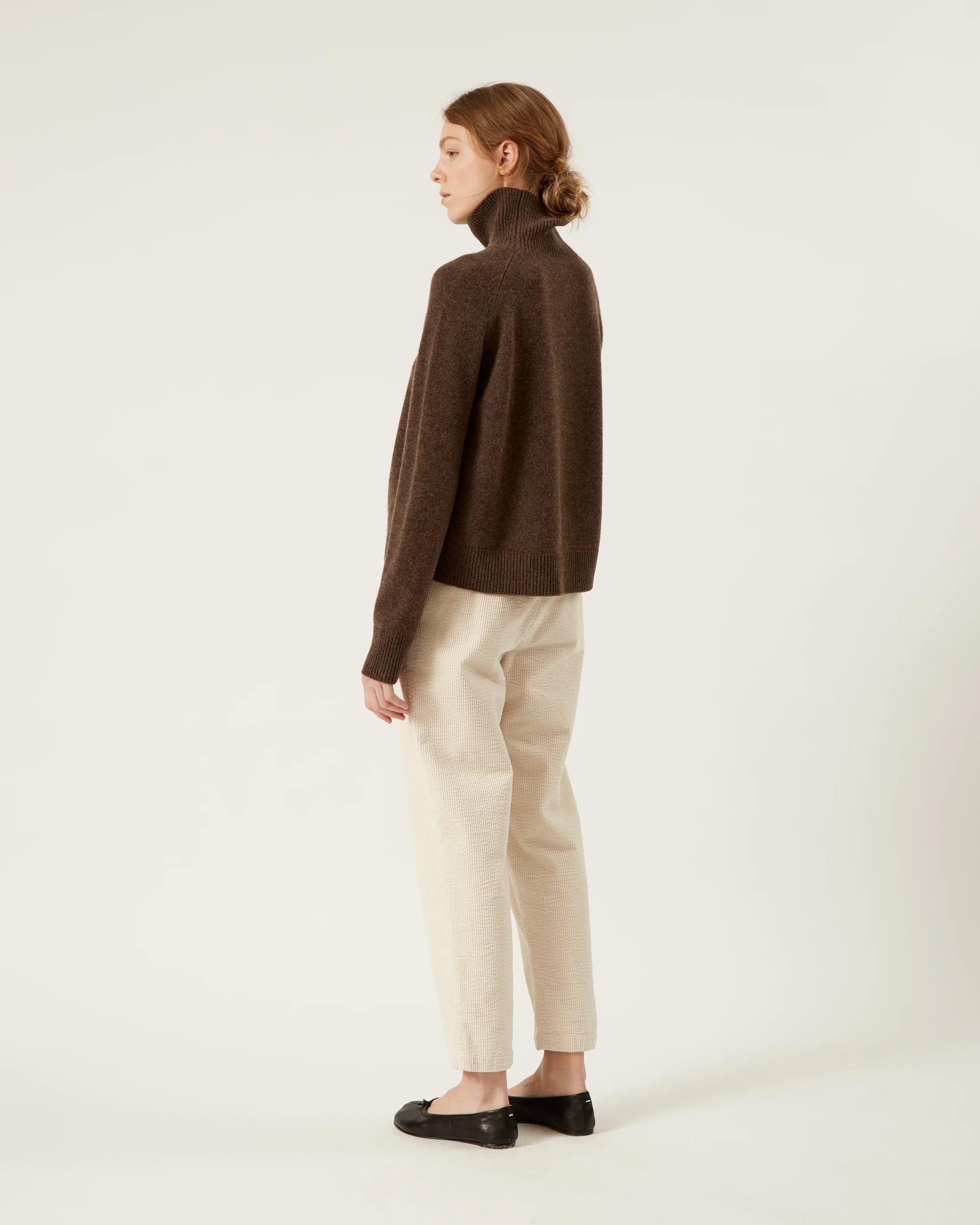 Judith Sweater In Dark Taupe