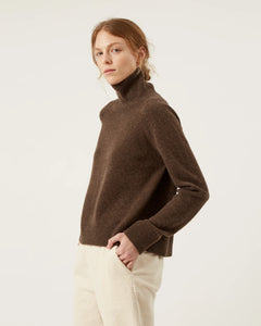 Judith Sweater In Dark Taupe