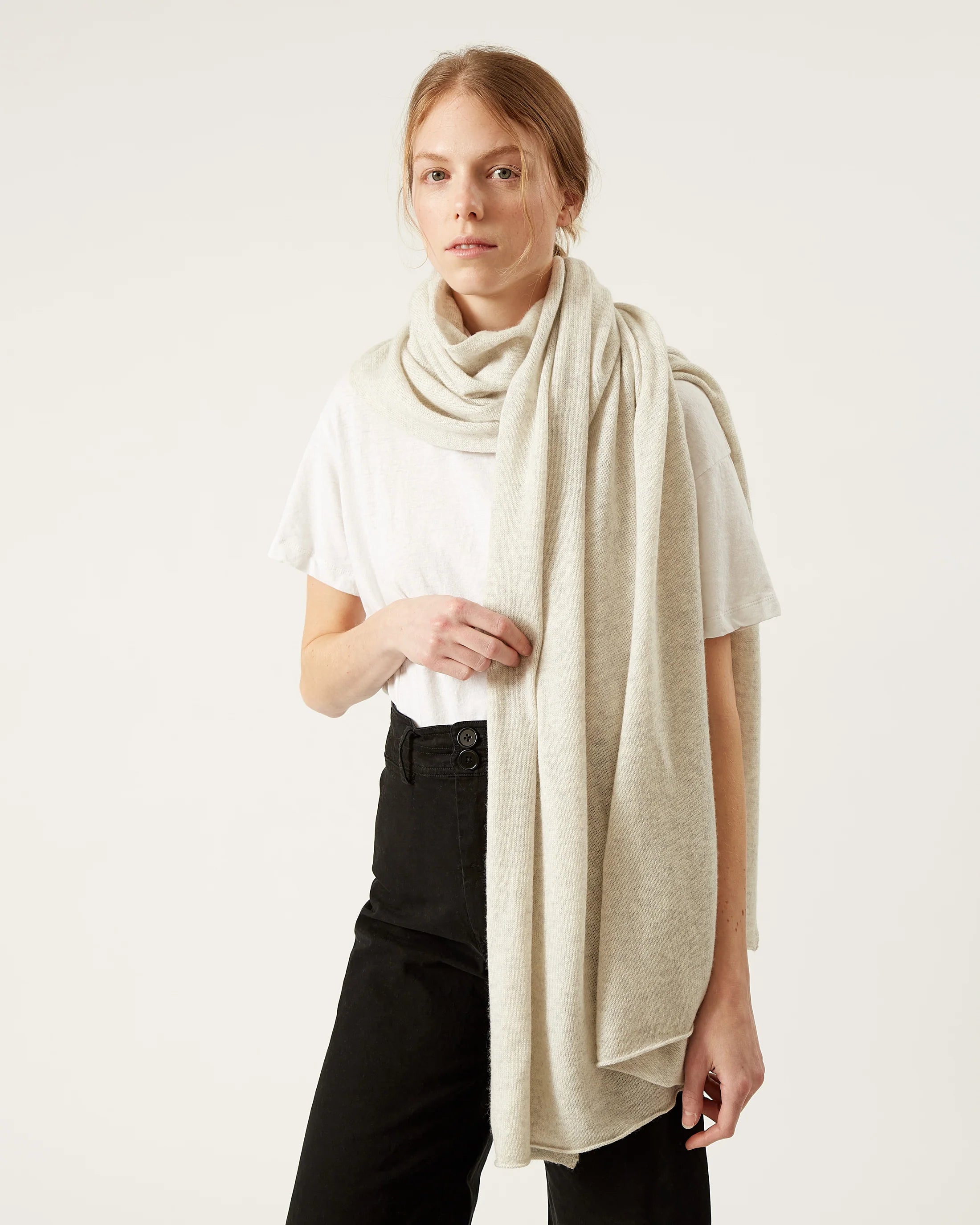 Razie Travel Wrap Scarf In Black