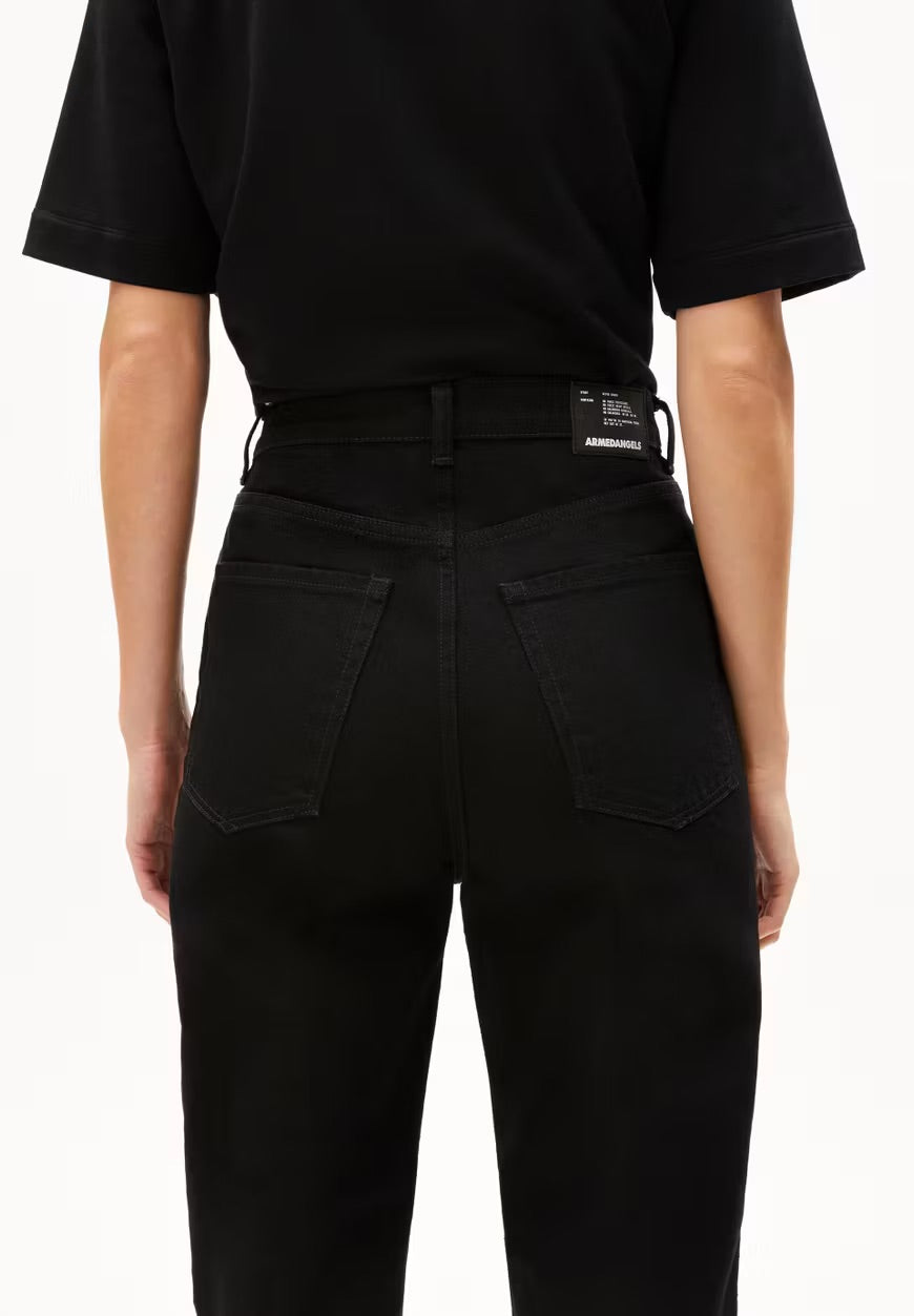 Mairaa Tapered Jeans In Rinse Black