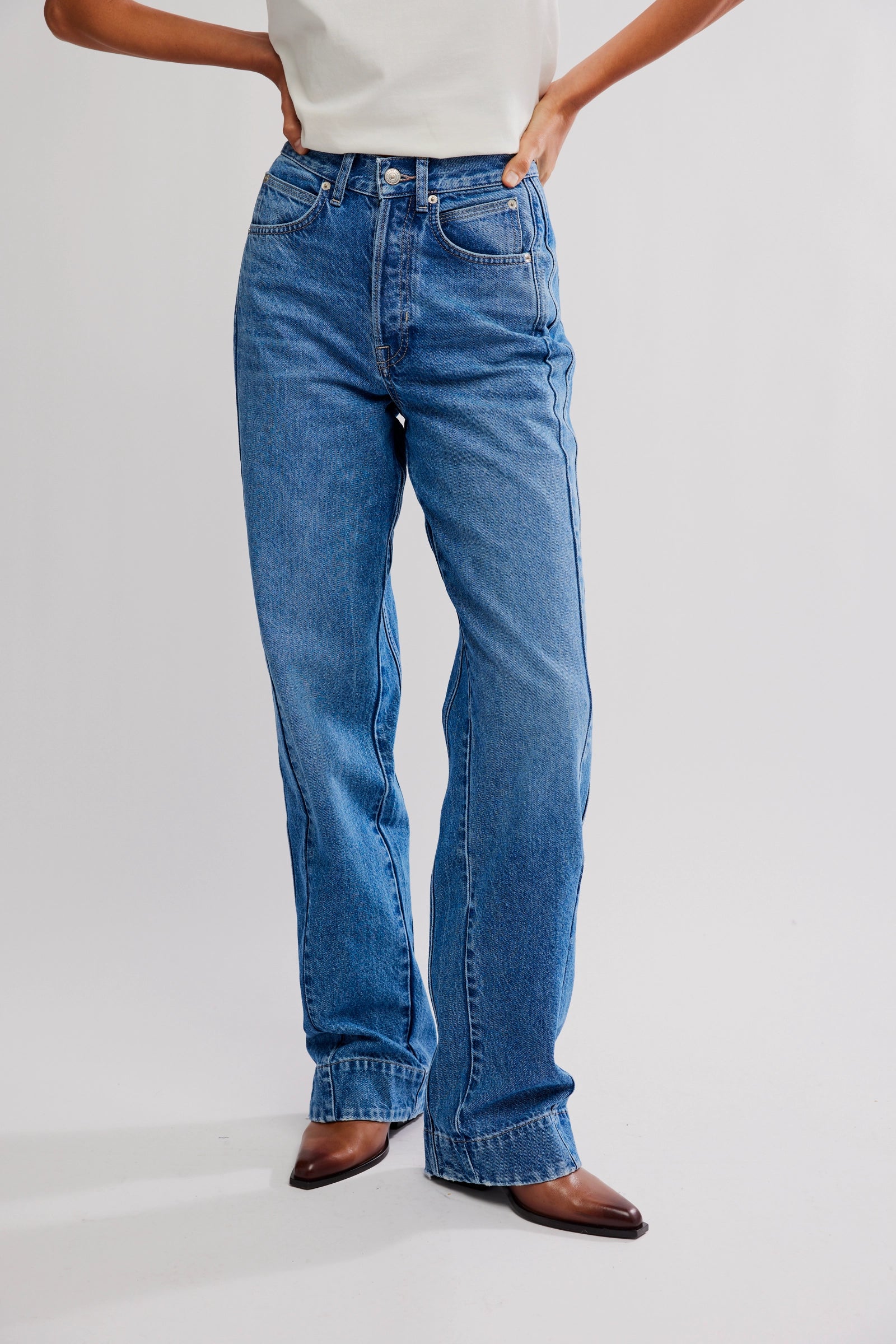 Stick Around Slim Curve Jeans In Stay For The Morning