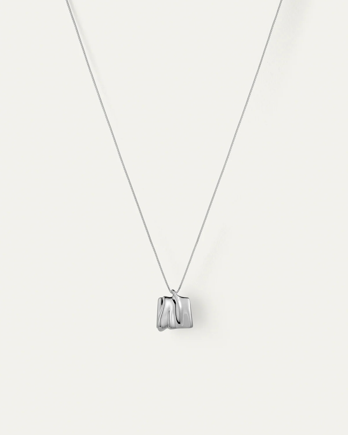 Sundra Pendant Necklace