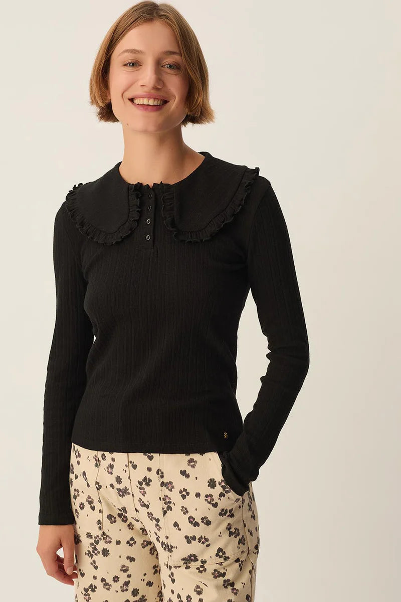 Zelie Collared Long Sleeve In Black