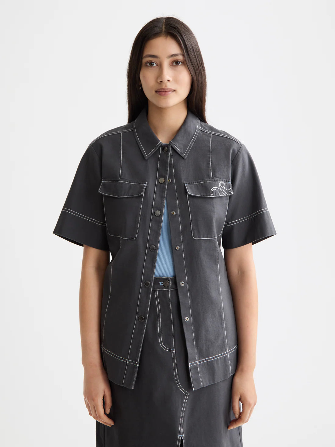 Patch Pocket Short Sleeve Shirt In Charcoal Art