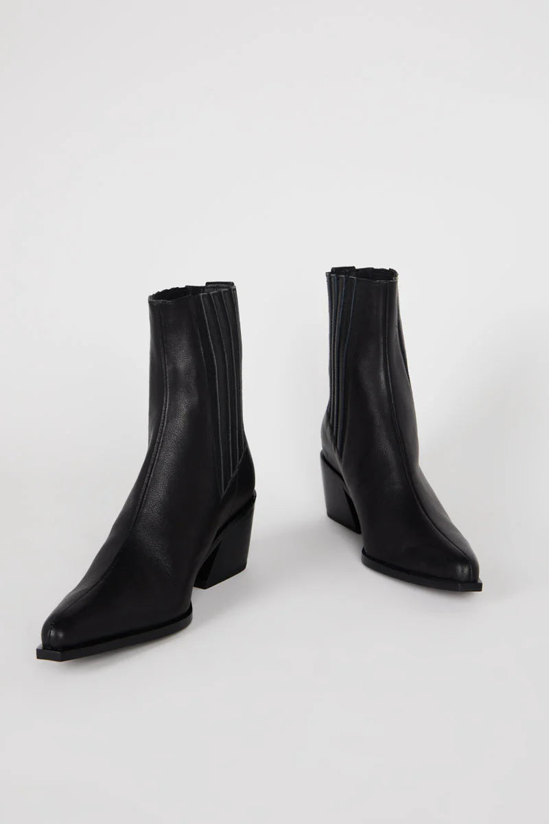 Hillary Leather Western Boot In Black