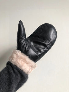 Shearling Leather Mittens In Black