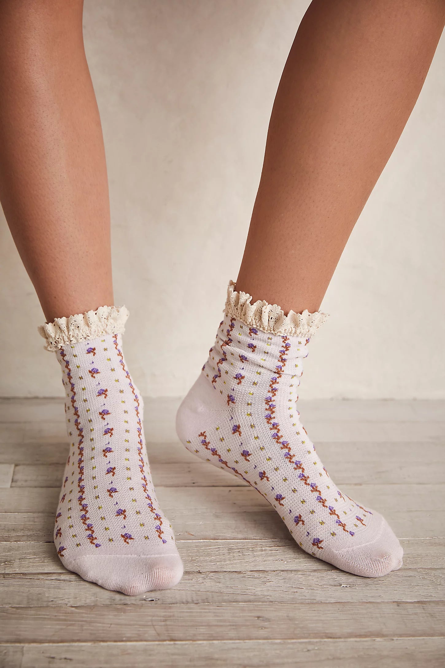 Rosebud Waffle Knit Ankle Sock