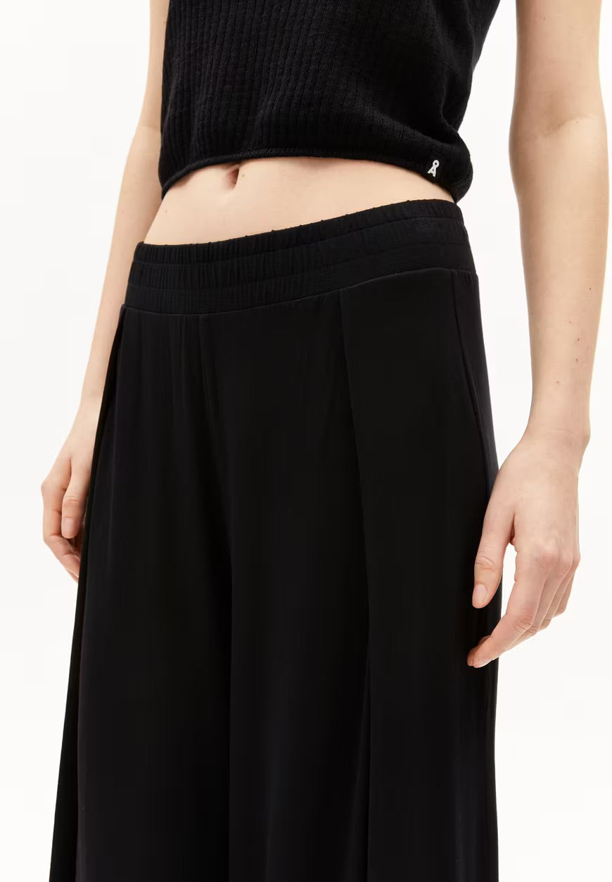 Kaaro Lini Pants In Black