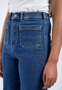 Moxy Straight Patch Pocket Denim In Cape Mid Retro