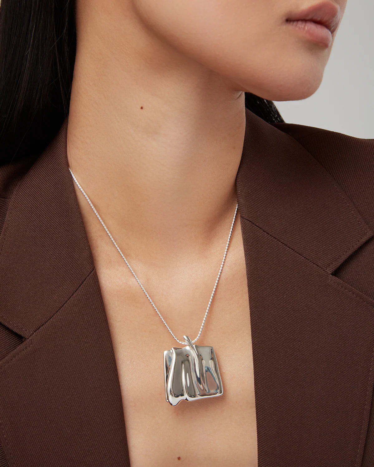 Sundra Large Pendant Necklace