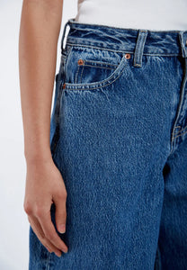 Nanci Jeans In Stream Mid Retro