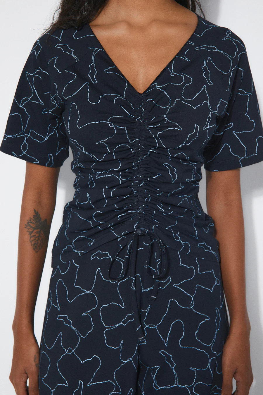 Georgia Top In Dark Blue Flowers