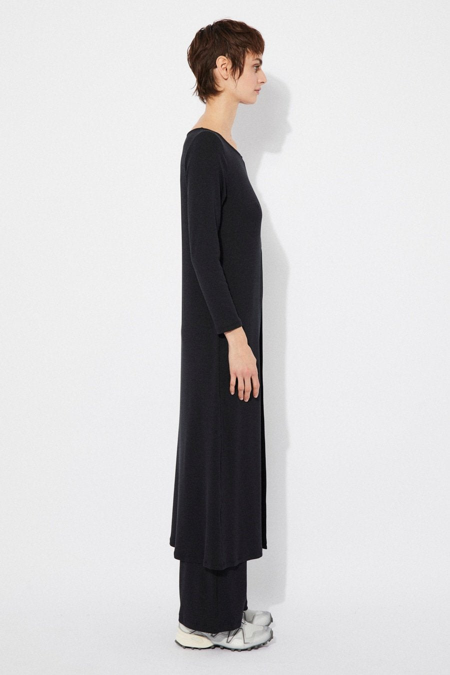 Rius Front Slit Top In Black