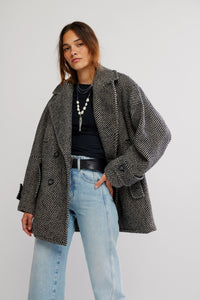 Ari Wool Peacoat In Black