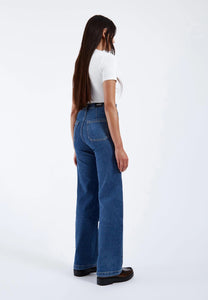 Moxy Straight Patch Pocket Denim In Cape Mid Retro