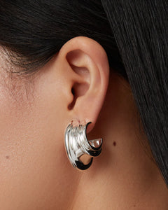 Leona Hoops
