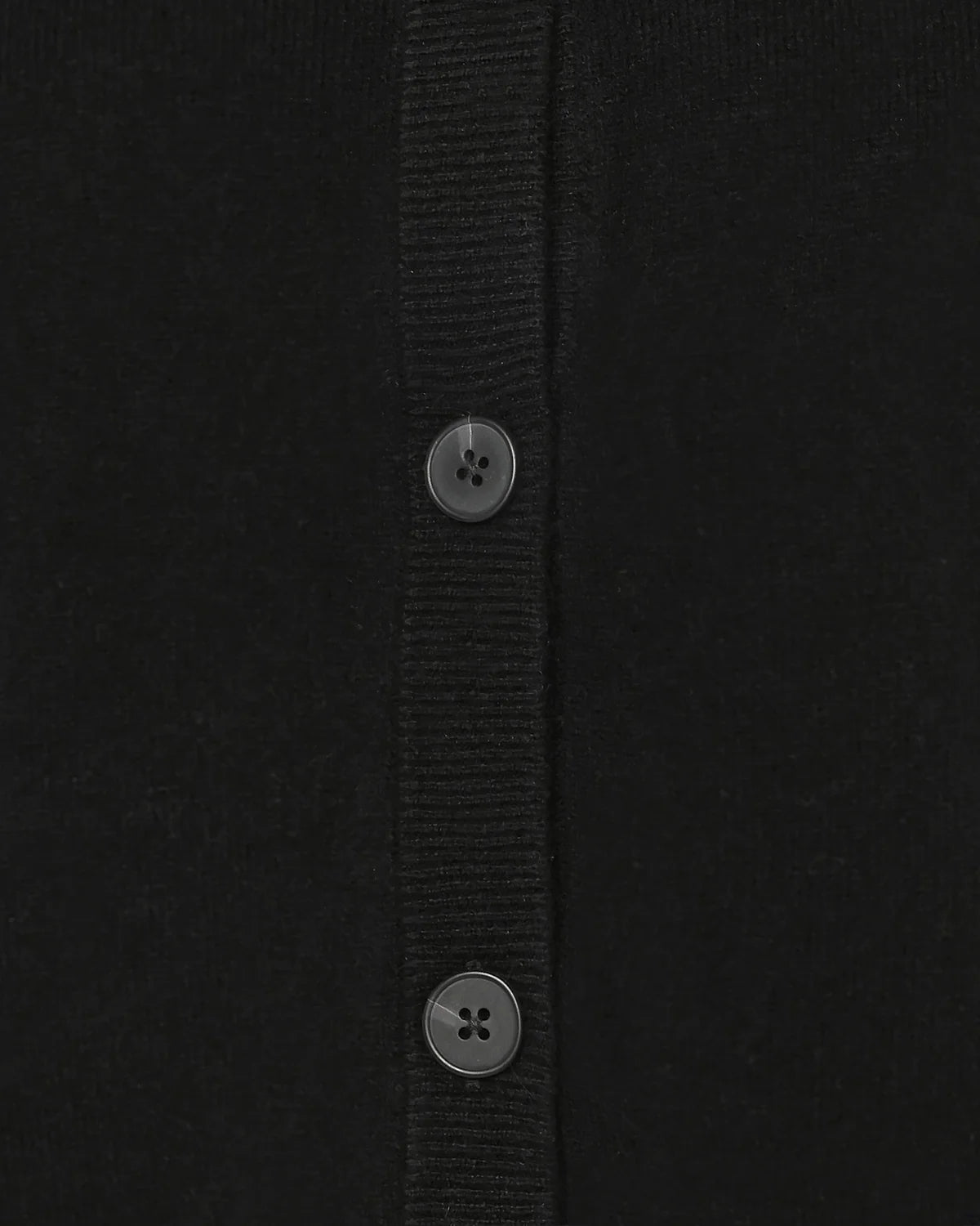Assiana Cardigan In Black