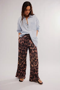 All Out Satin Leopard Pant In Coffee