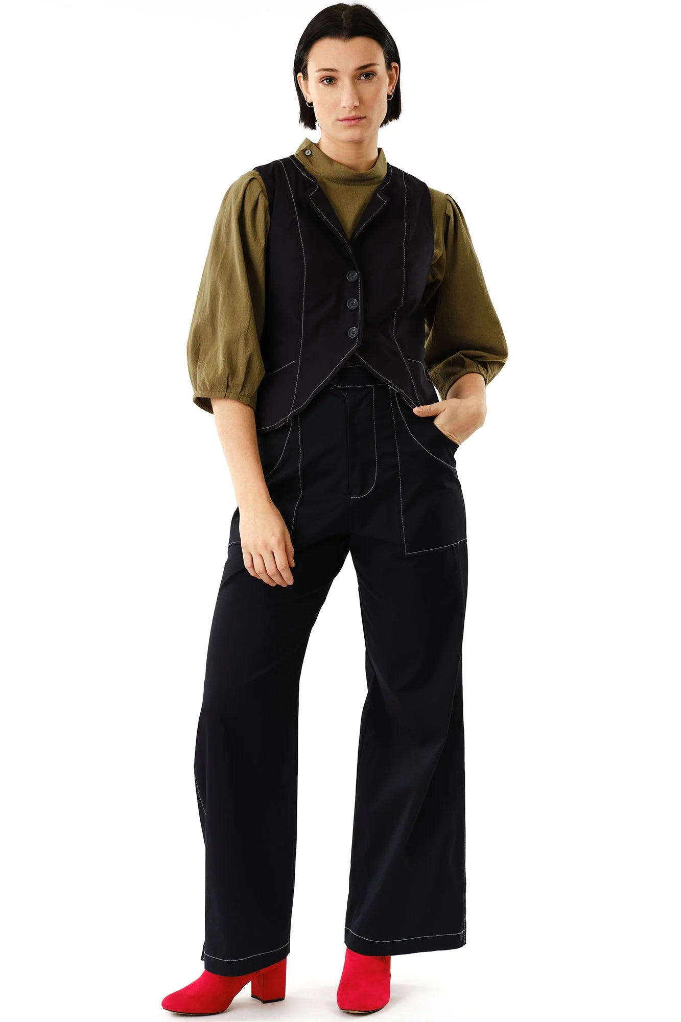 Vela Vest In Black