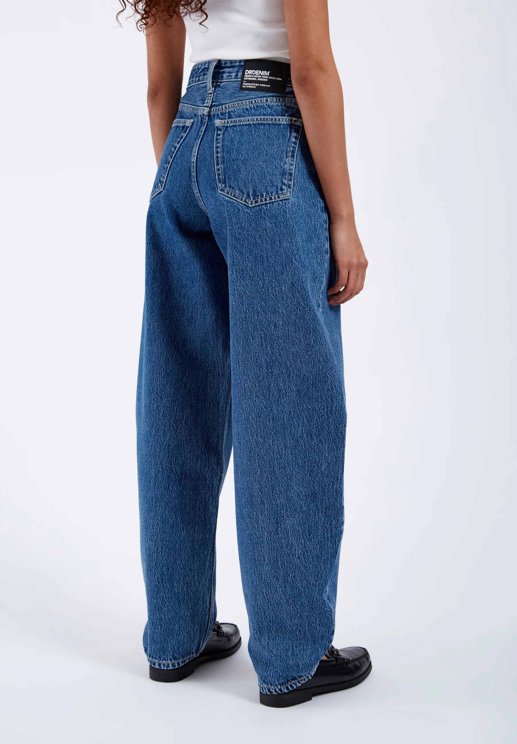 Nanci Jeans In Stream Mid Retro