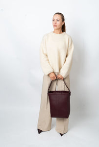 Casset Soft Structure Tote In Midnight Plum