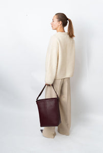 Casset Soft Structure Tote In Midnight Plum