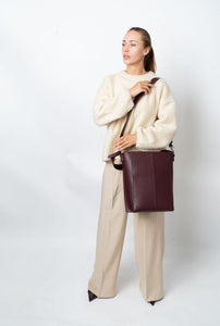 Casset Soft Structure Tote In Midnight Plum