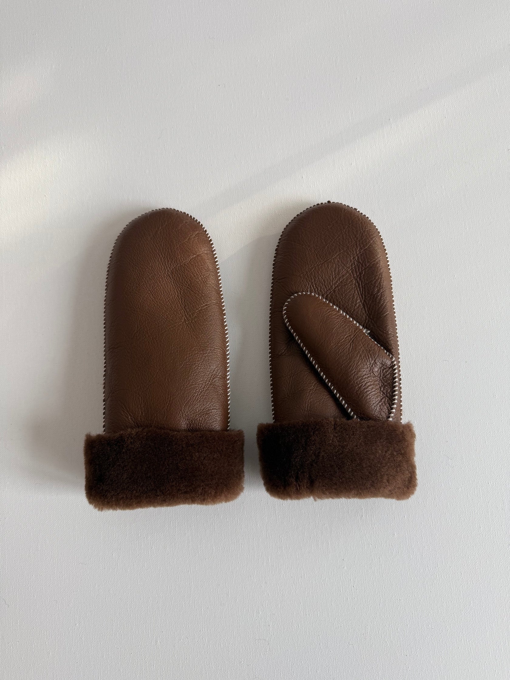 Shearling White Stitch Mittens
