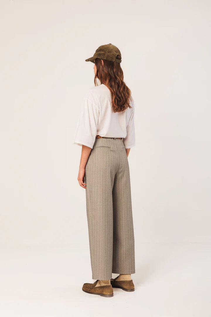 Tailored Pleated Trousers In Grey