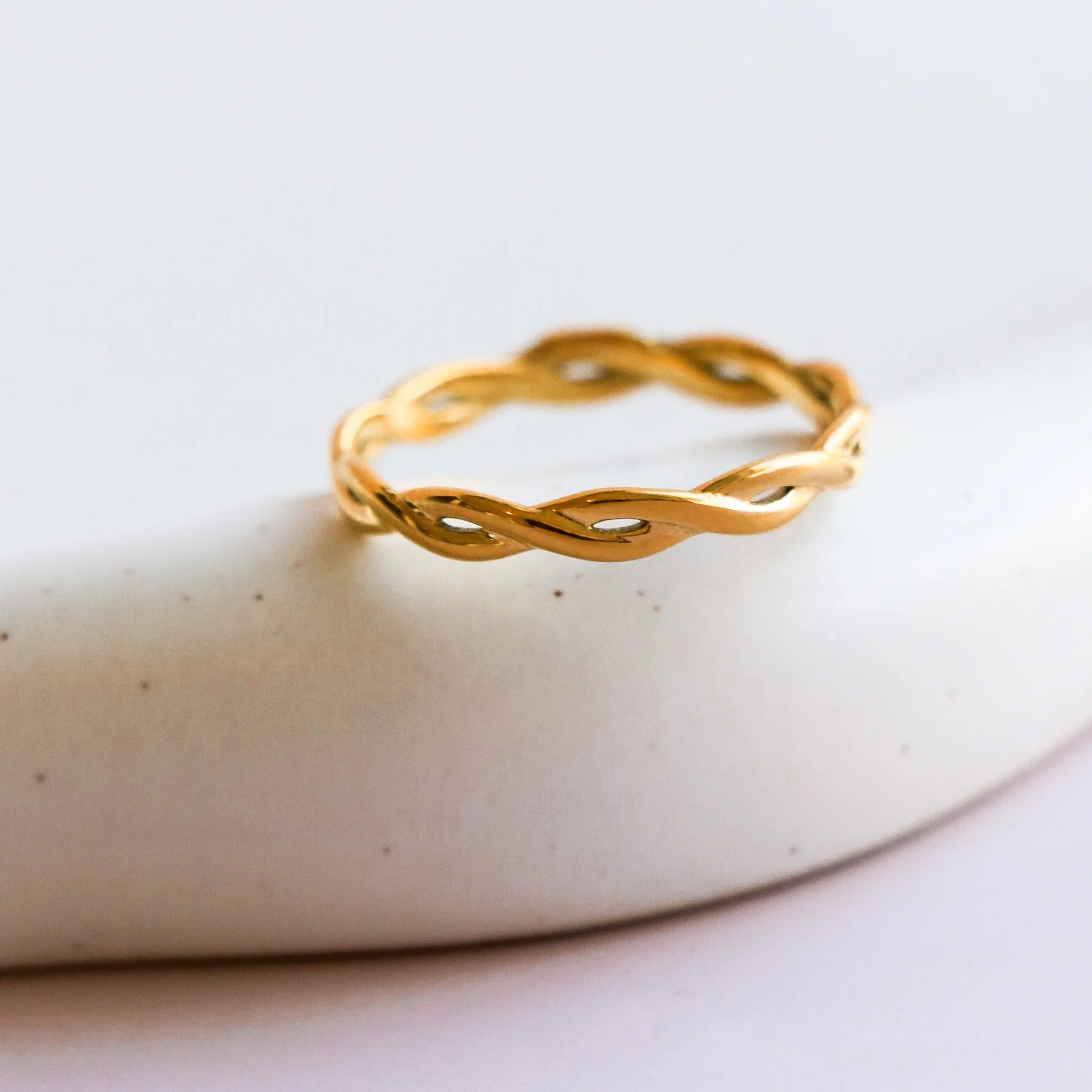 The Ciato Water Resistant Crisscross Ring