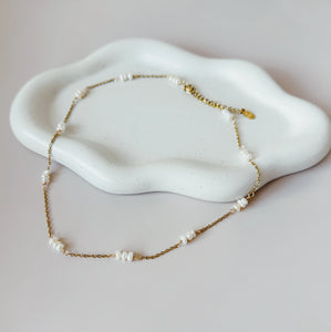 Herlo Freshwater Pearl Necklace