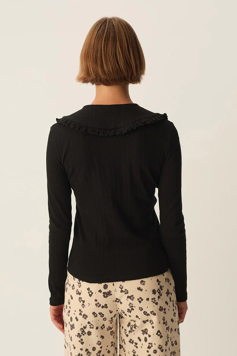 Zelie Collared Long Sleeve In Black