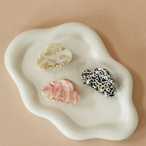 The Velia Cloud Clip