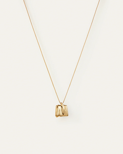 Sundra Pendant Necklace