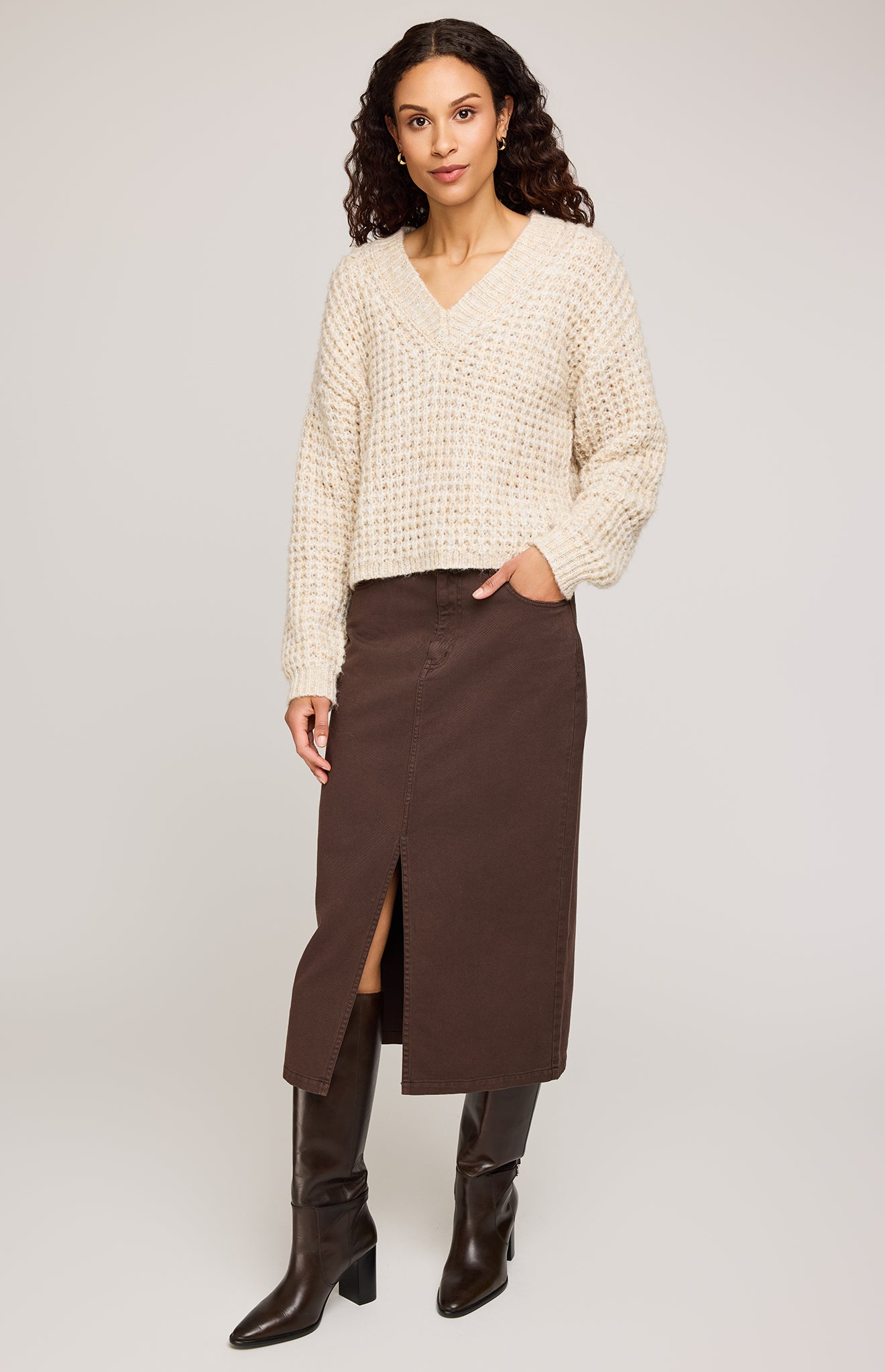 Willow V-Neck Sweater In Heather Oat