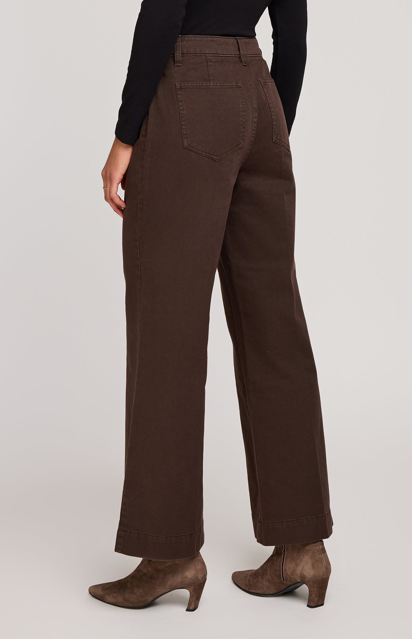 Livia Pant In Java