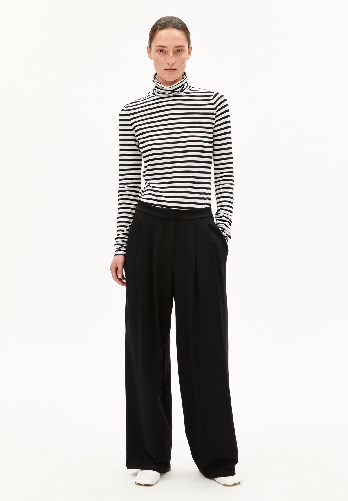 Grazilianaa Stripe Long Sleeve Rollneck In Black & White