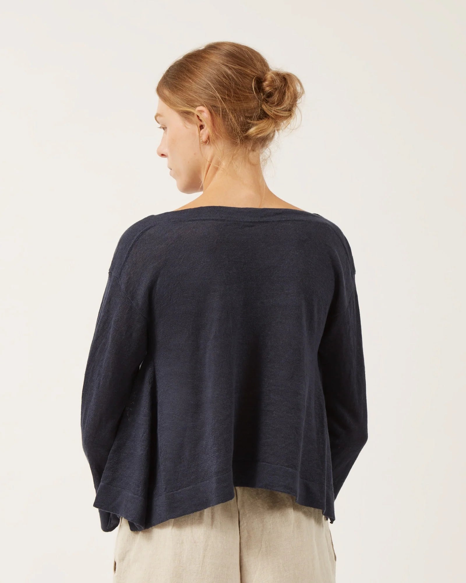 Cassandra Linen Sweater In Navy