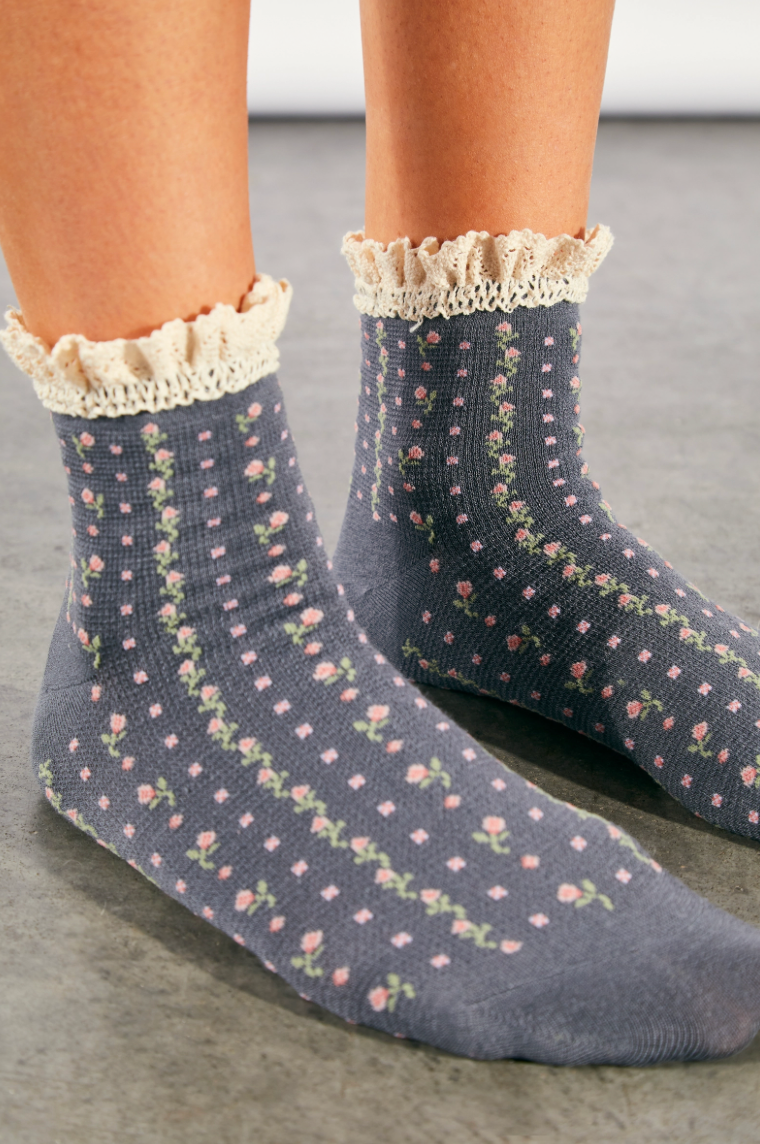 Rosebud Waffle Knit Socks