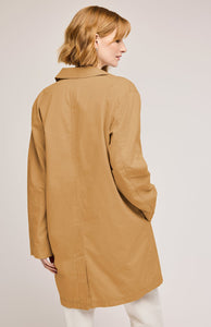 Lark Trench Coat In Honey