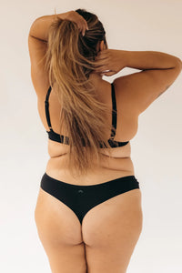 Seamless Low Mid Thong In Black