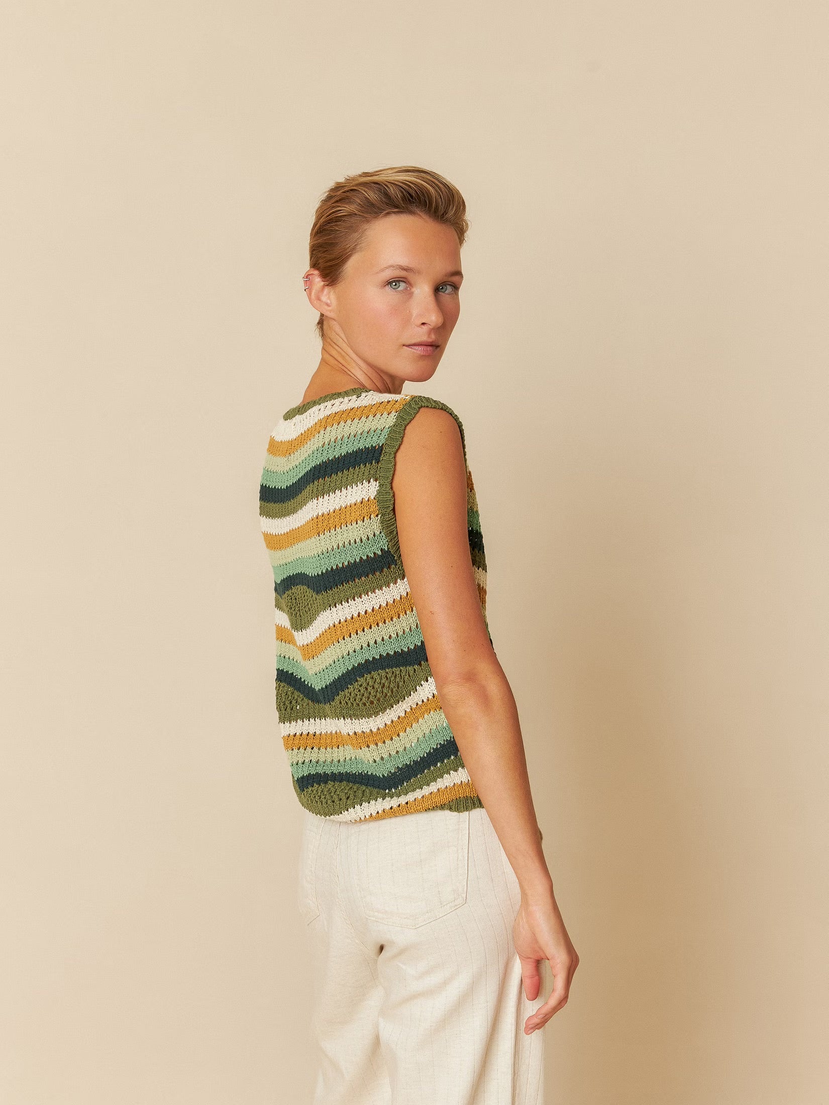 Knitted Wavy Striped Pullover Shell In Greens