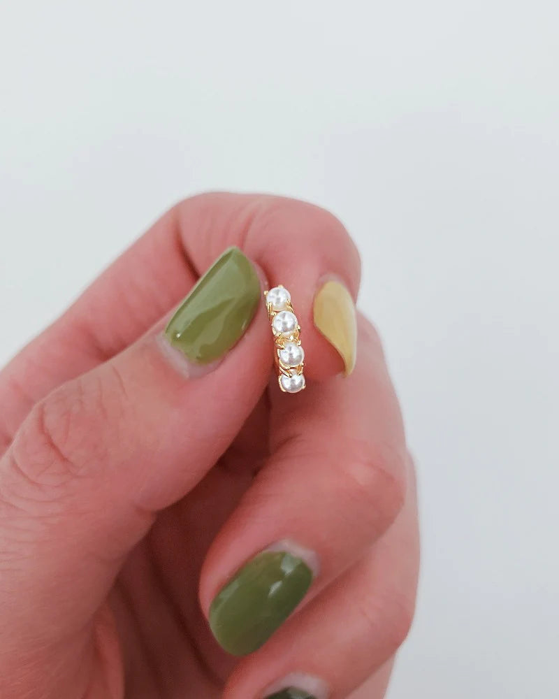 Little Pearl Hoop (individual)
